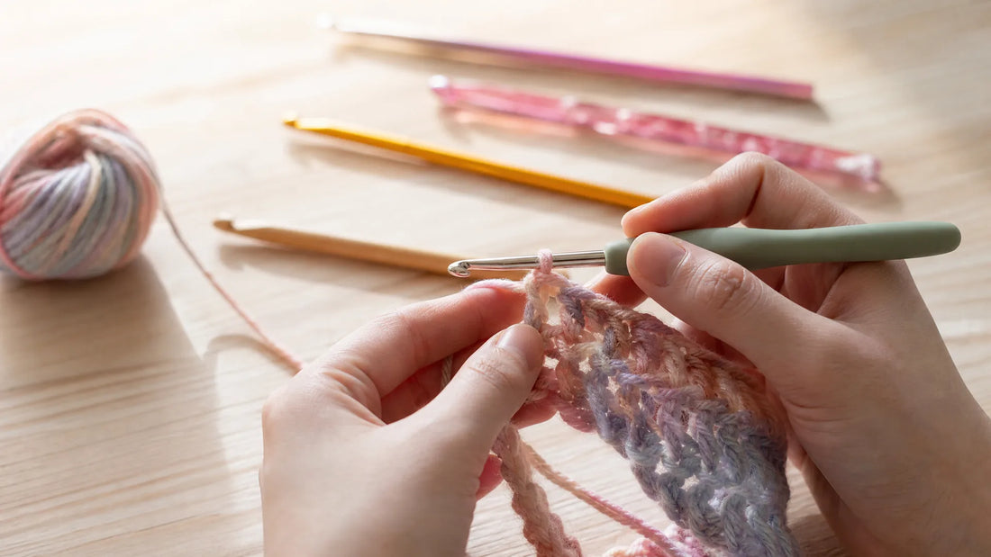 Best Crochet Hooks for Beginners: Size, Material & Comfort